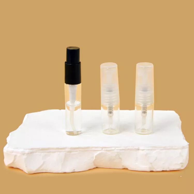 ما الذي يجعل زجاجات العطور الرش ضرورية لتعبئة العطور الحديثة؟